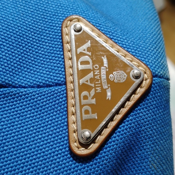 Authentic Prada Canapa Bucket Bag Has Strap & Authenticantion Cards - Picture 7 of 14